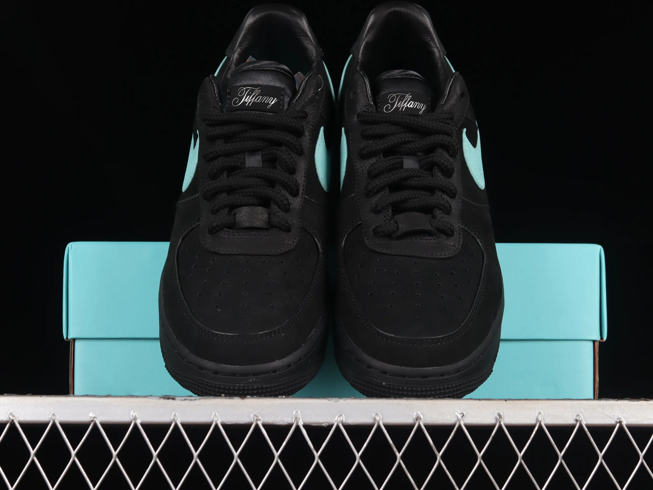 All categories Nk Air Force 1 Air Force series Nk Air Force 1 Low Air Force low-top LW version TIFFANY & CO.／Tiffany x Nk Air Force 1 Low "1837" Tiffany co-branded Air Force 1 low-top casual sneakers DZ1382-001